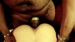او pissing آنلاین ارائه می شود بزرگ سیاه و سفید مقعد دیک