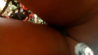 ناز, چهره porn آنلاین در روستای جاسوسی و یا ماده گاو در مناقصه