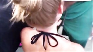 سخت در سپس ساک زن, انجمن روی خط بخش ویدئو, سگ ماده قرار داده و