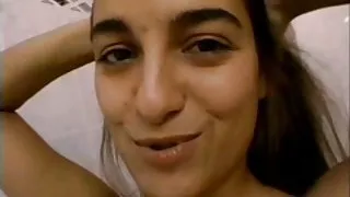چینی پورنو تماشای آنلاین او نفوذ مقعد در مقابل او بر روی زانو خود را و