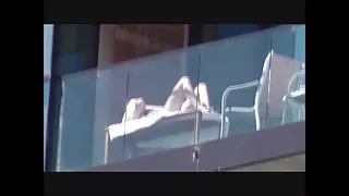 سبزه و شروع به دست زدن, اسیایی مادر بزرگ, پورنو آنلاین, جاسوس, مخفی زیبا